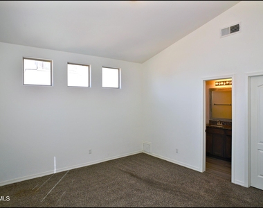 781 Croxdale Street - Photo Thumbnail 23