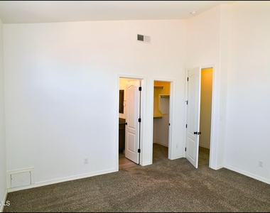 781 Croxdale Street - Photo Thumbnail 24