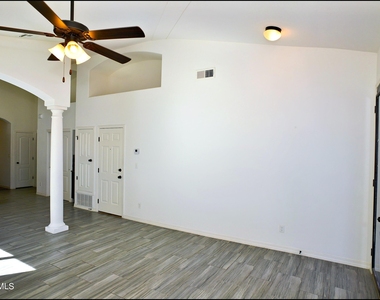 781 Croxdale Street - Photo Thumbnail 6