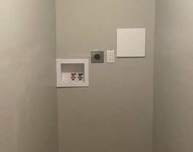 142 Chestnut Avenue - Photo Thumbnail 2