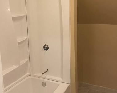 142 Chestnut Avenue - Photo Thumbnail 1