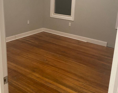 142 Chestnut Avenue - Photo Thumbnail 5