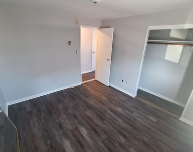 217 Hollister Avenue - Photo Thumbnail 2
