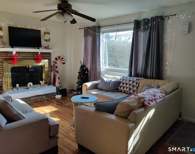 100 Loftus Circle - Photo Thumbnail 2