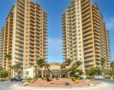 8255 Las Vegas Boulevard - Photo Thumbnail 1