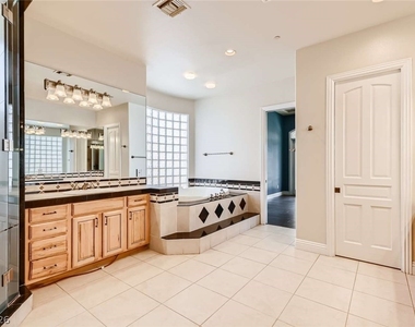 22 Bloomfield Hills Drive - Photo Thumbnail 27