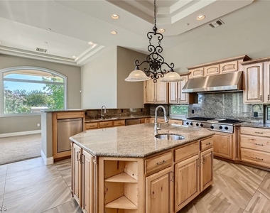 22 Bloomfield Hills Drive - Photo Thumbnail 15