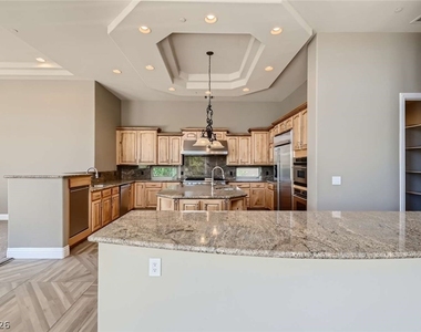 22 Bloomfield Hills Drive - Photo Thumbnail 14
