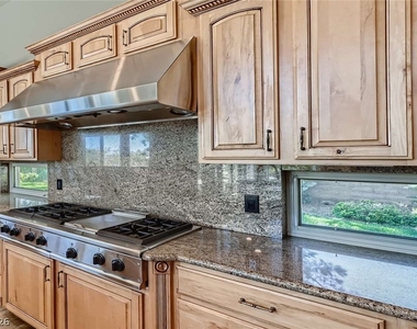 22 Bloomfield Hills Drive - Photo Thumbnail 16