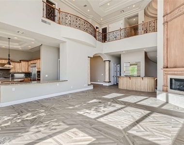 22 Bloomfield Hills Drive - Photo Thumbnail 9