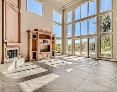 22 Bloomfield Hills Drive - Photo Thumbnail 8