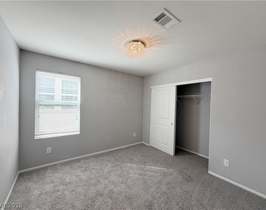 9386 Barcolobo Avenue - Photo Thumbnail 20