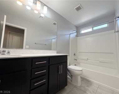 9386 Barcolobo Avenue - Photo Thumbnail 17