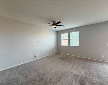 9386 Barcolobo Avenue - Photo Thumbnail 5