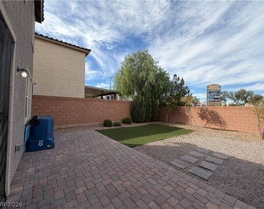 9386 Barcolobo Avenue - Photo Thumbnail 30