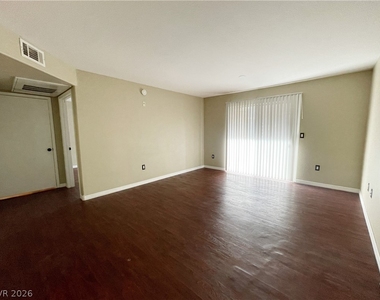 555 E Silverado Ranch Boulevard - Photo Thumbnail 11