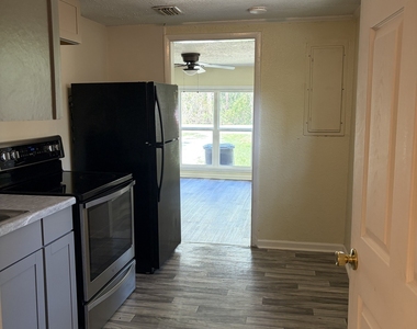 307 Finley Street - Photo Thumbnail 5