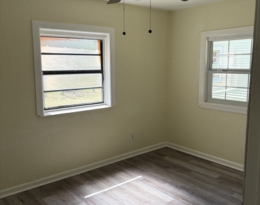 307 Finley Street - Photo Thumbnail 11