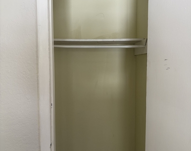 307 Finley Street - Photo Thumbnail 10