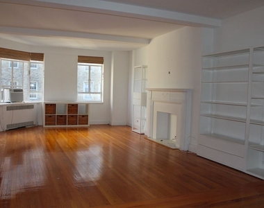 5th Avenue - Photo Thumbnail 2