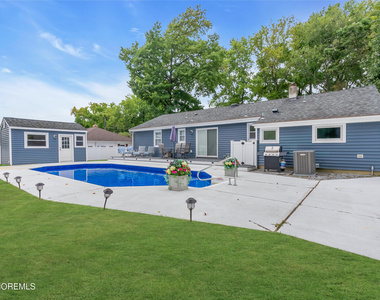 1506 Evergreen Avenue - Photo Thumbnail 15
