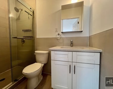 14 Saint Andrews Place - Photo Thumbnail 2