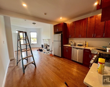 14 Saint Andrews Place - Photo Thumbnail 12