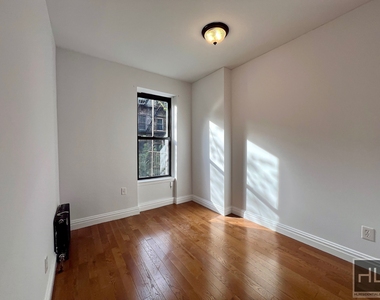 14 Saint Andrews Place - Photo Thumbnail 3