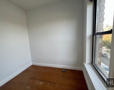 14 Saint Andrews Place - Photo Thumbnail 9