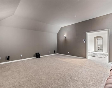 10611 Ferdinand View - Photo Thumbnail 16