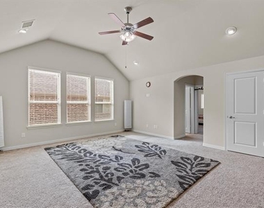 10611 Ferdinand View - Photo Thumbnail 17