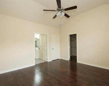 3911 Cascade Sky Drive - Photo Thumbnail 7