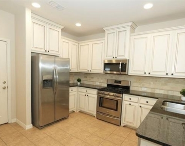 3911 Cascade Sky Drive - Photo Thumbnail 3