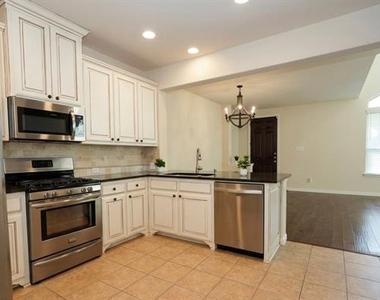 3911 Cascade Sky Drive - Photo Thumbnail 2