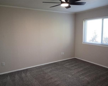 5818 Townshire Road - Photo Thumbnail 14