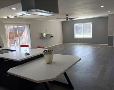 5818 Townshire Road - Photo Thumbnail 7