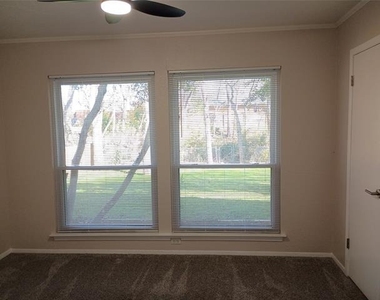 5818 Townshire Road - Photo Thumbnail 13