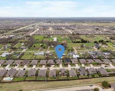 576 Spruce Trail - Photo Thumbnail 35