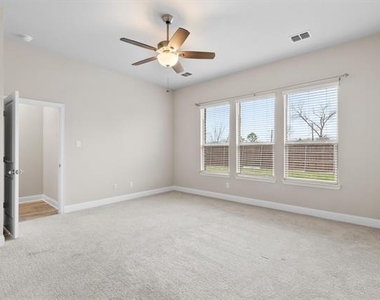 576 Spruce Trail - Photo Thumbnail 17