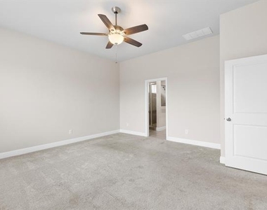 576 Spruce Trail - Photo Thumbnail 19