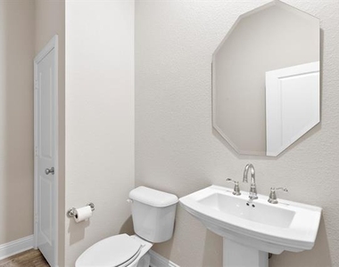 576 Spruce Trail - Photo Thumbnail 14