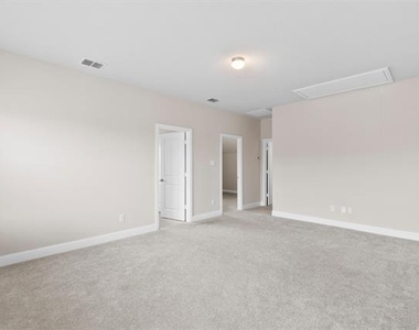 576 Spruce Trail - Photo Thumbnail 23
