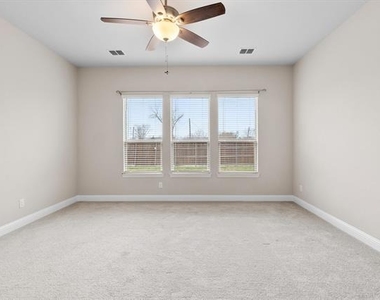 576 Spruce Trail - Photo Thumbnail 16