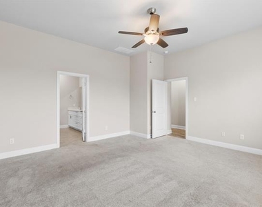 576 Spruce Trail - Photo Thumbnail 18