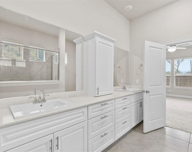 576 Spruce Trail - Photo Thumbnail 20