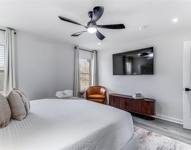 2228 Colony Court - Photo Thumbnail 10