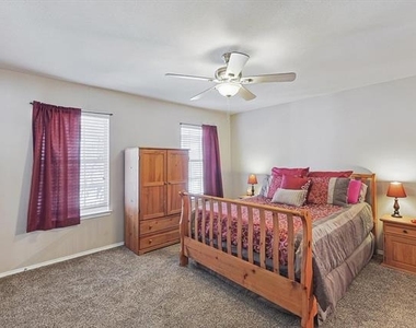 4064 Kyndra Circle - Photo Thumbnail 13