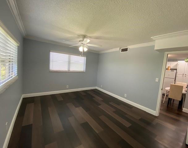 8990 S Hollybrook Boulevard - Photo Thumbnail 13