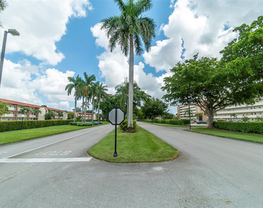 8990 S Hollybrook Boulevard - Photo Thumbnail 48