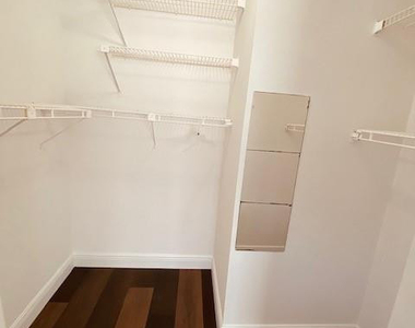 8990 S Hollybrook Boulevard - Photo Thumbnail 8